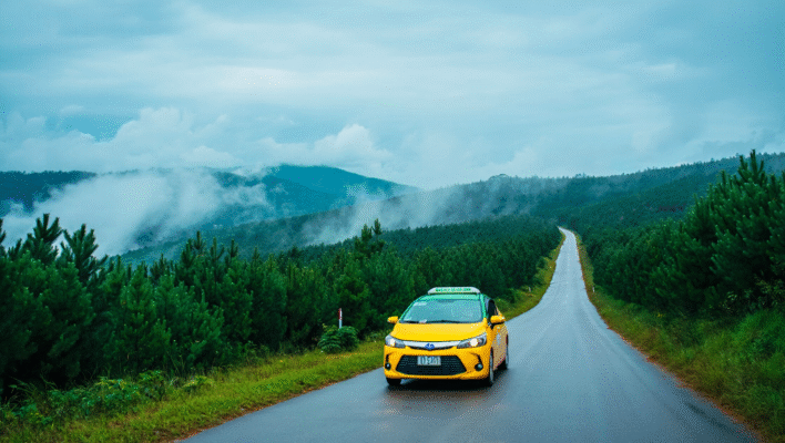 Taxi Lâm Hà